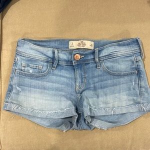 Hollister short-short low rise jean shorts size 3